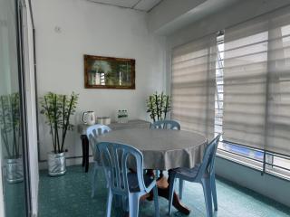 J&J Roomstay - Puchong - 2