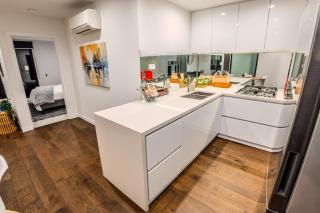 3 bed Apt near hospital, Uni & CBD - free parking! - Melbourne - 3
