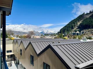 Walk to Queenstown City, 30mins to Ski, Free Parking & Wifi, Gym - Queenstown - 0