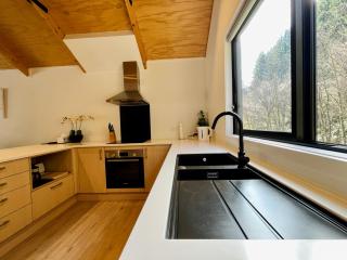Walk to Queenstown City, 30mins to Ski, Free Parking & Wifi, Gym - Queenstown - 2