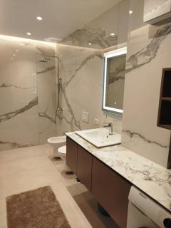 Sunhill spacious 2 bedroom Luxury Apartment - Tirana - 1