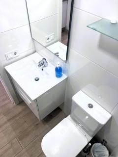 Stylish Olympia with ocean view - - 6