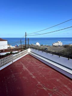 Surfers, Beach &natural pools, 10min North Airport - Bajamar - 2