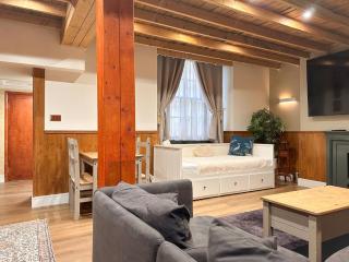 Spacious 2 Bedroom Flat near Hyde Park by BeiRoom - Londra - 0