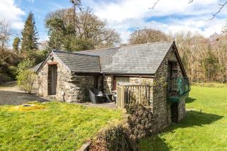 Peaceful Riverside Retreat in Stunning West Wales - Ciliau-Aeron - 0