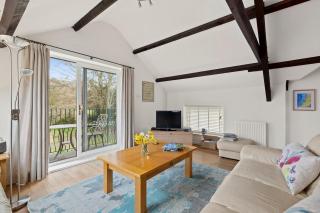 Peaceful Riverside Retreat in Stunning West Wales - Ciliau-Aeron - 3