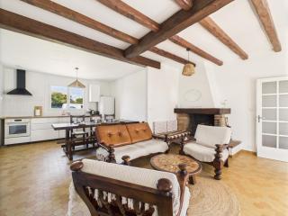 Jardin, 800m de la plage, maison pour 6 - 9