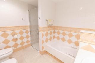 HP122 - 2 bed ground floor apartment - 1