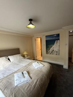 4 Queens Gardens Seaside Apartment - Eastbourne - 9