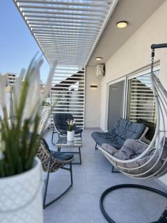 Elegant penthouse studio - Larisa - 0