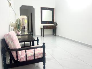 Wenya Elegant Homestay 大丸文雅名宿 - Pangkor - 3