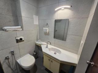 PetRose Event Centre Suites - Kadayirippu - 2