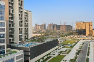 Stylish 1BR in Dubai Hills - Pool, Gym & Near Dubai Hills Mall - 2