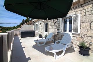 Holiday Home Insula - Selca - 8