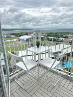 SMDC Wind Tagaytay Condo with Balcony and WiFi, near Taal - Kaybagal - 4