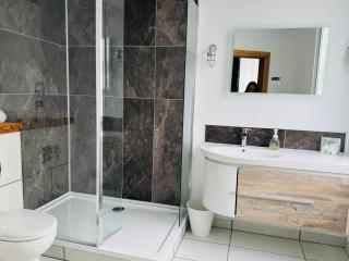 Chandlers Bar and Rooms - Chesterfield - 7