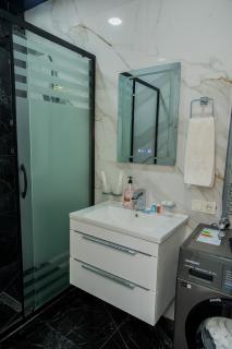 Guest Houses - - 5