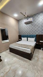 KR hotel 250 meters from golden temple - Amritsar - 0