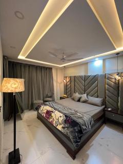 1 bed Luxury penthouse Secured 501 - Lahore - 0