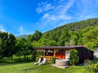Home La Sierra with JACUZZI - Korenica - 0