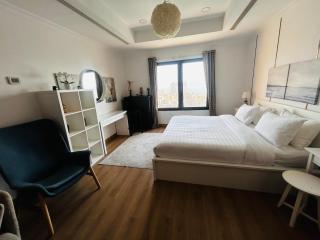 Marina View Studio in Pearl - Doha - 0