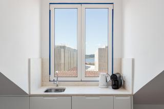 JOIVY Modern flat with river view near Bica Elevator - Lisbona - 9