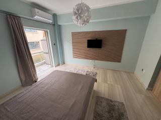 Athens station 4 min walk , two bedroom apartment - Athen - 2