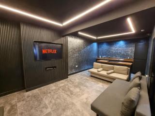 Sleeps 14 Hidden Central Gem by City SuperHost - Manchester - 0