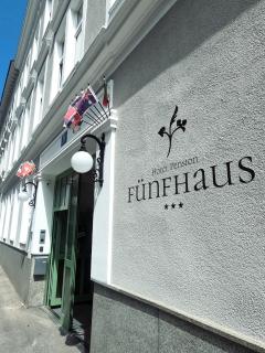 Hotel-Pension Fünfhaus - Wenen - 8