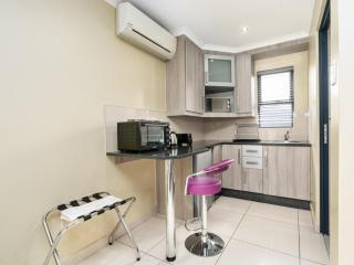 De Stroom Studio Apartments by Heybert - Secunda - 3