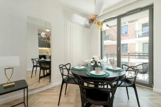 Exclusive Apartment with Parking, Air Conditioning and a Rooftop Terrace in the Centre of Gdańsk by Renters Prestige - Danzig - 4