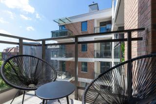 Exclusive Apartment with Parking, Air Conditioning and a Rooftop Terrace in the Centre of Gdańsk by Renters Prestige - Danzig - 1