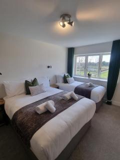 Hidden Acres- Deluxe Double & Single Room - Malahide - 3