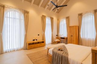 Luxury 4-BHK Villa With Private Pool, Patio and Contemporary design - Parra - 2