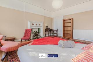 Spacestation Four 4 Bedroom Serviced Apartment By AltoLuxoExperience Short Lets & Serviced Accommodation With Free Wifi - 5