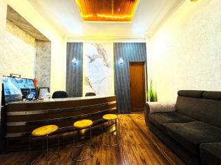 Millionaire Homestay - Ujjain - 0