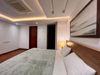 Gold crest mall premium two bedroom serviced apartment - Lahore - 3