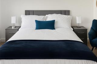 Elegant & Cozy 3 Bed End Terraced Stay - 1