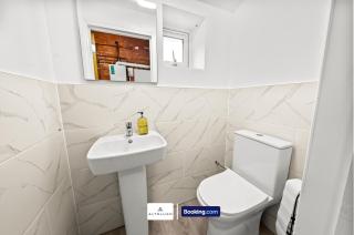No 26 6 Bedroom House By AltoLuxoExperience Short Lets & Serviced Accommodation With Free Wifi - Burnham on Sea - 1