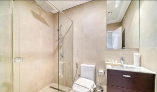 Stunning Sea View 2BR Luxury Apartment in Marina - 4