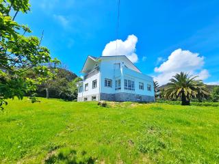 Casa Costera con Jardín y Vistas a la Ría de Foz - Foz - 0