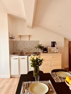Charming studio, bright, central, quiet - Saint-Étienne - 8