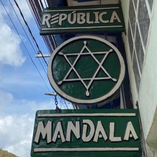 República Mandala - Quarto triplo - 0