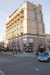 The Avenue Plaza - Brooklyn - 9
