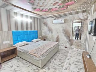 Tejas Dream Hotel 300 meters from GOLDEN TEMPLE - Amritsar - 7