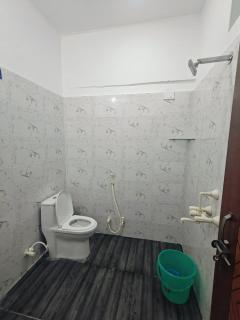 Non AC Room Near IIM Road - Lucknow - 8