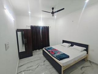 Non AC Room Near IIM Road - Lucknow - 2