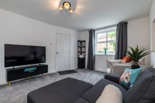 Countryside Stay Near JCB, Peaks & Alton Towers - Rocester - 8