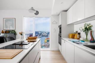 Dolce Vita - Duplex Apartment with Incredible Harbour Views - Poole - 3