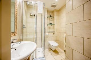 Dolphin Hideaway- Poole Quay Apartment with Parking - 6